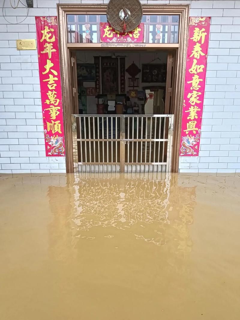 夢(mèng)見(jiàn)家里發(fā)洪水