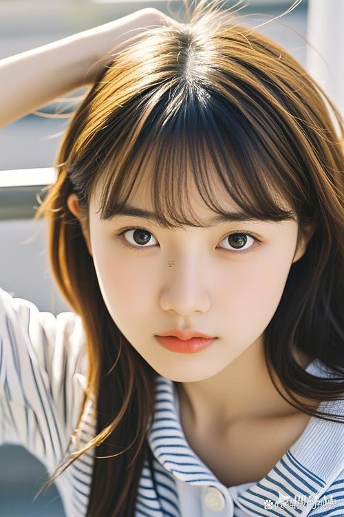 額頭窄的女人