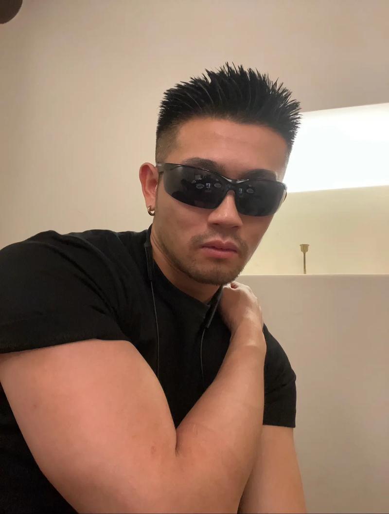 嘴巴小的男人