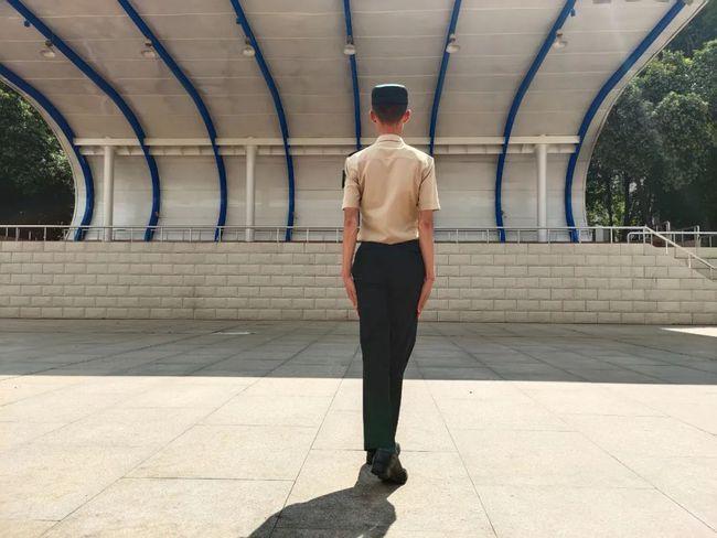 軍人站姿