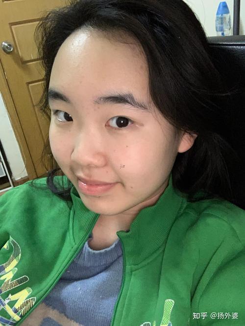 鼻子大的女人