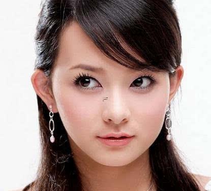 招風耳女人