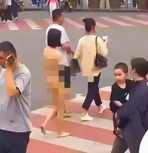 正能量全身光著