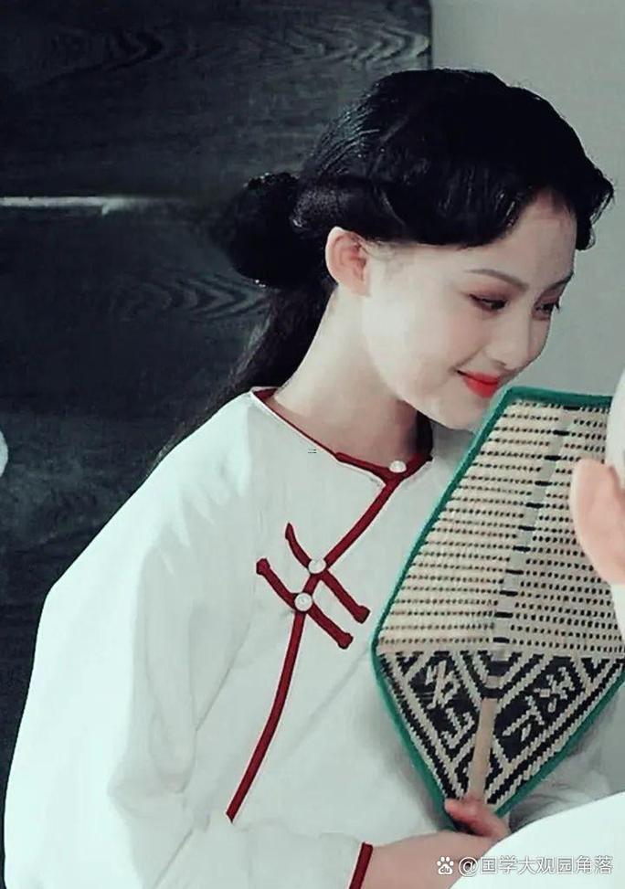 丹鳳眼的女人
