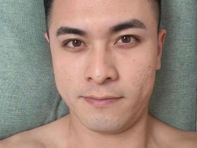 桃花眼的男人