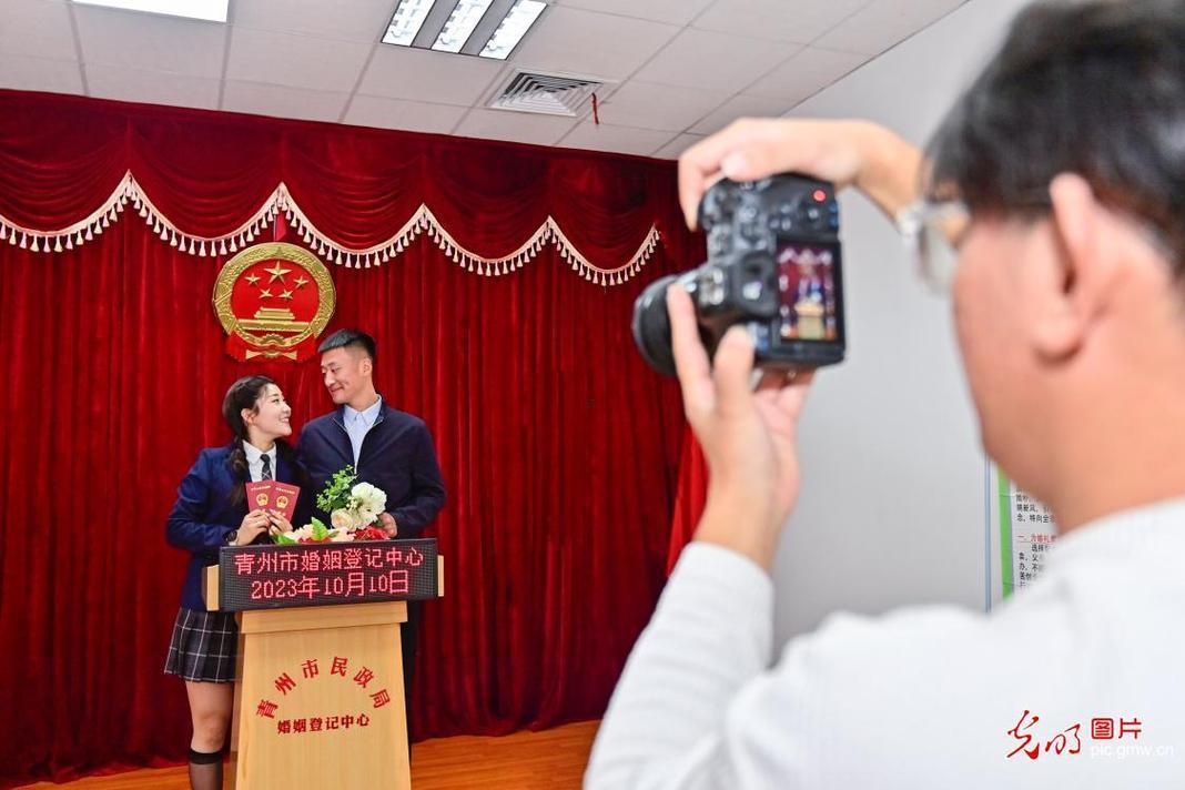 十月領(lǐng)結(jié)婚證吉日