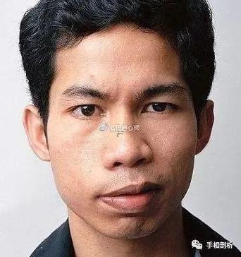 鼻梁是歪的面相