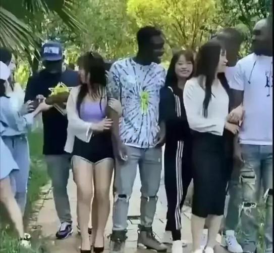 夢(mèng)見黑人