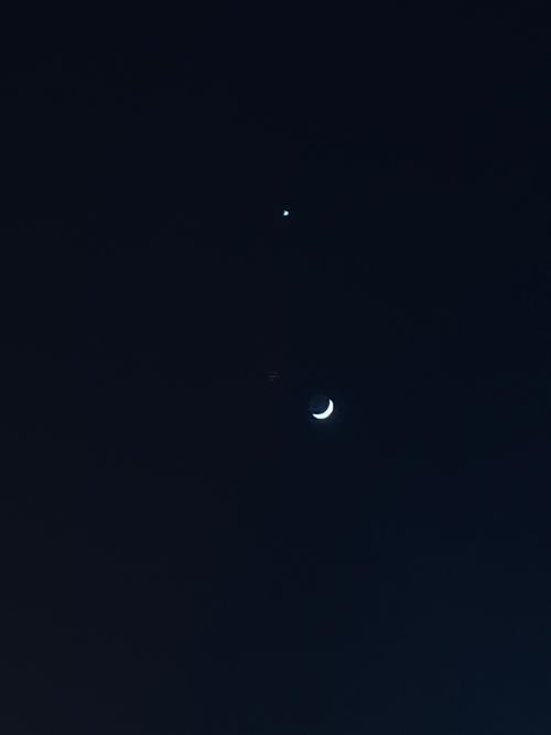 金星伴月什么征兆