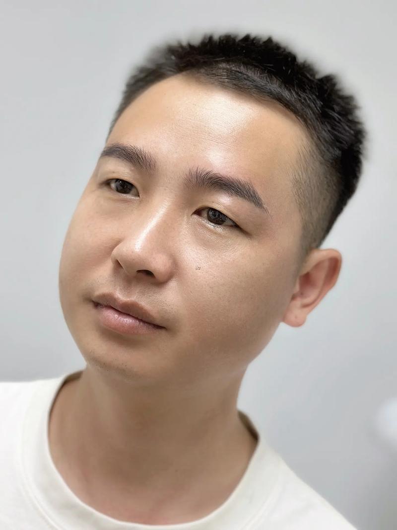 眉毛稀疏
