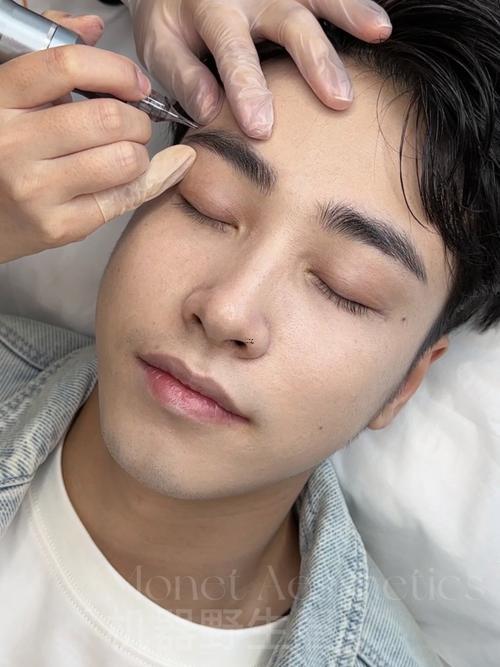 男生修眉