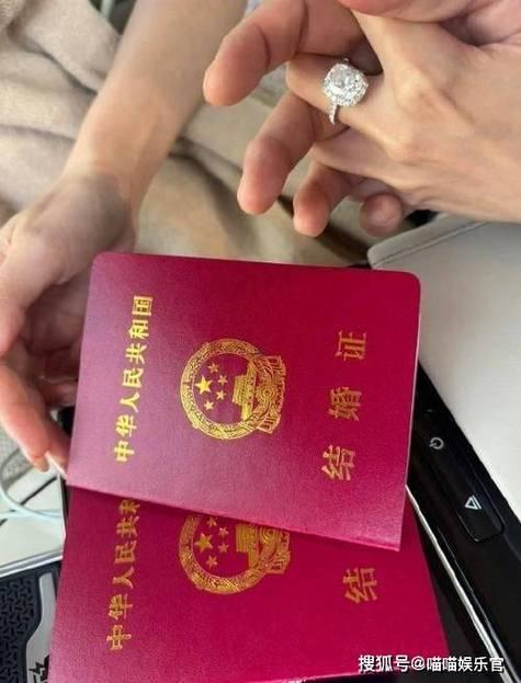 2025年領(lǐng)結(jié)婚證吉日8月