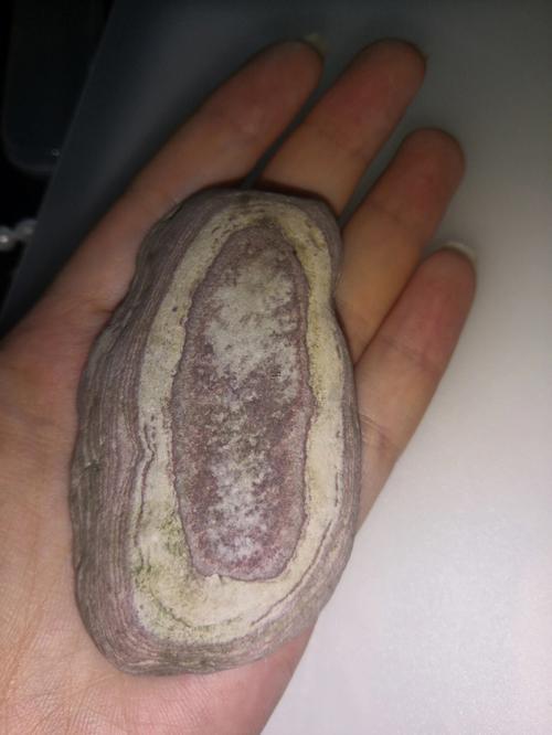 夢見撿石頭