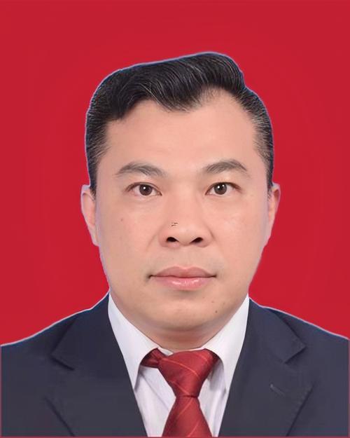 姓潘的名人
